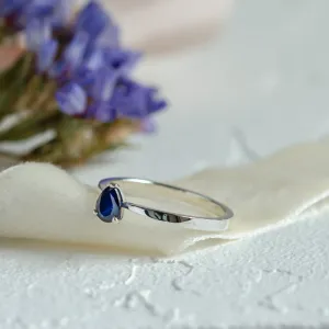 Engagement ring with blue sapphire LOUIS Thumbnail