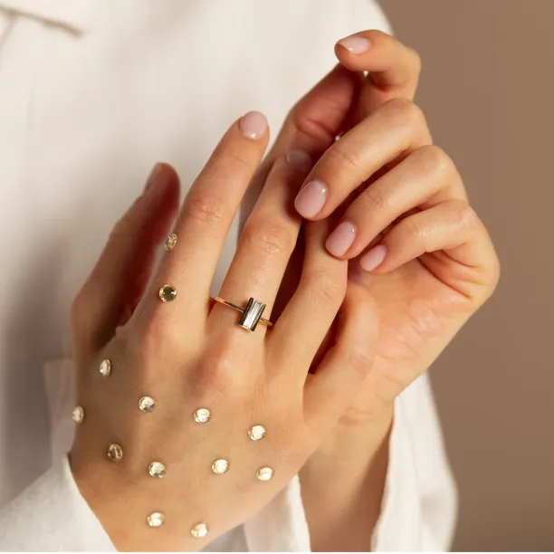 Originální zásnubní prsten s baguette moissanitem SLAVA Image