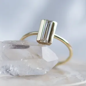 Originální zásnubní prsten s baguette moissanitem SLAVA Thumbnail