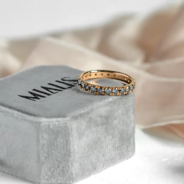 Zlatý eternity prsten s diamanty salt and pepper LAVA Image