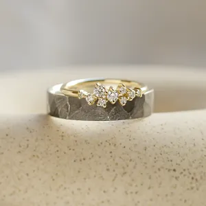 Netradiční snubní prsteny s černým rhodiem a diamanty ROMA