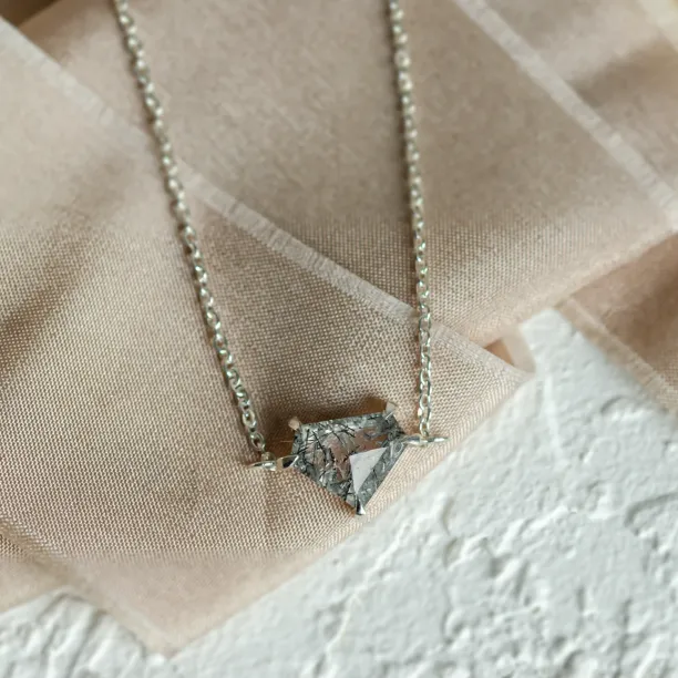 Netradiční náramek s rutilovým křišťálem POLLY Image