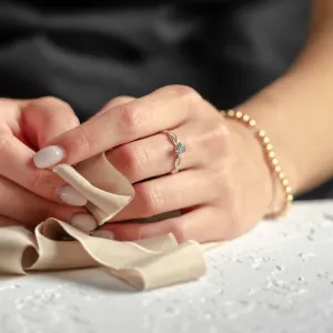 Entwined ring with salt and pepper diamond QUEENZ Thumbnail