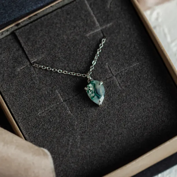 Gold necklace with pear moss agate NOLDOR Image