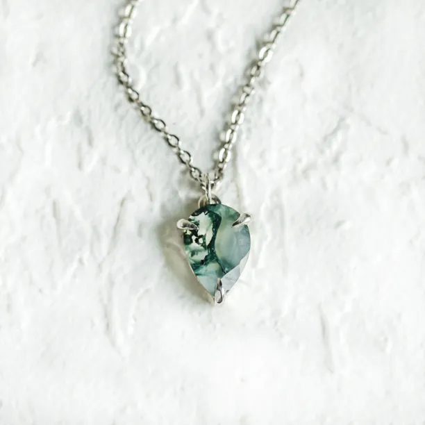 Gold necklace with pear moss agate NOLDOR Image