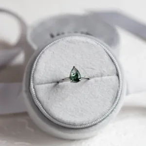 Minimalist engagement ring with moss agate FREYA Thumbnail