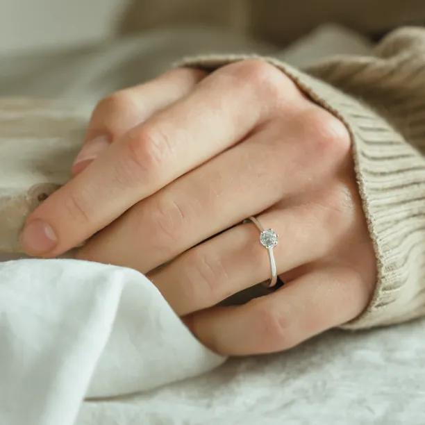 Classic engagement ring with lab-grown diamond STAMO Image
