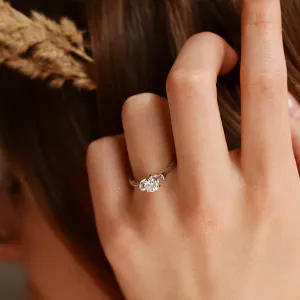 Unusual engagement ring with lab-grown diamond RISTO