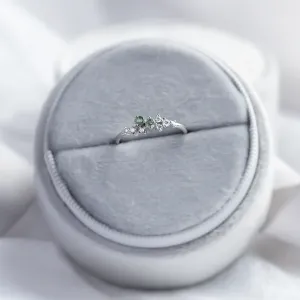 Diamond and green sapphire gold cluster ring CLARIX Thumbnail