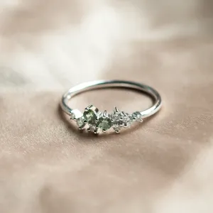 Diamond and green sapphire gold cluster ring CLARIX Thumbnail