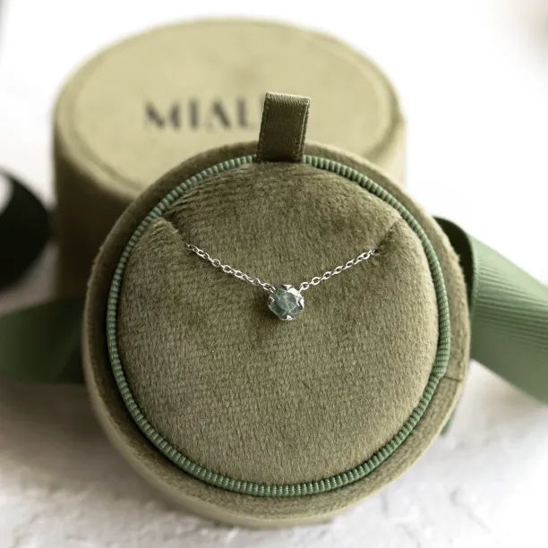 Moss agate in gold necklace ELF Image