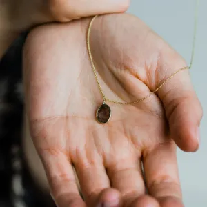 Zlatý náhrdelník s oválným salt'n'pepper diamantem VICTORIA Thumbnail