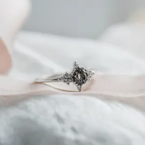 Gold ring with rutilated quartz and diamonds PHOENIX Thumbnail