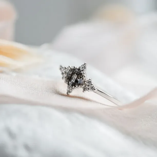 Gold ring with rutilated quartz and diamonds PHOENIX Image