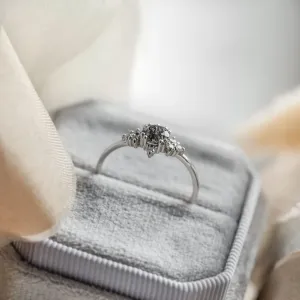 Gold ring with rutilated quartz and diamonds PHOENIX Thumbnail