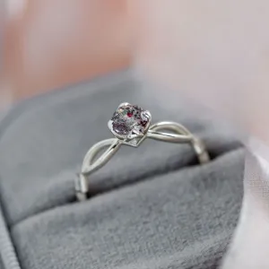 Lepidocrocite and diamonds in ring QUEENSLAND Thumbnail