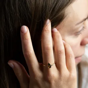 Netradiční zlatý prsten s pear salt and pepper diamantem TULLIA Thumbnail