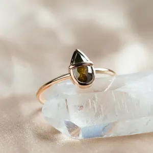 Netradiční zlatý prsten s pear salt and pepper diamantem TULLIA Thumbnail