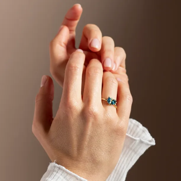 Toi et moi lab-grown diamond ring CARMELA Image