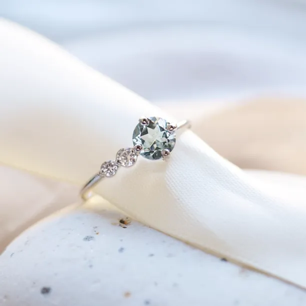 Romantický prsten s akvamarínem a diamanty AQUA Image