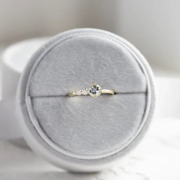 Romantický prsten s akvamarínem a diamanty AQUA Image