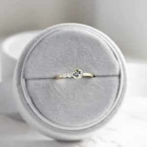 Romantický prsten s akvamarínem a diamanty AQUA Thumbnail