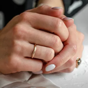 Zlaté snubní prsteny ve tvaru větviček MIANA