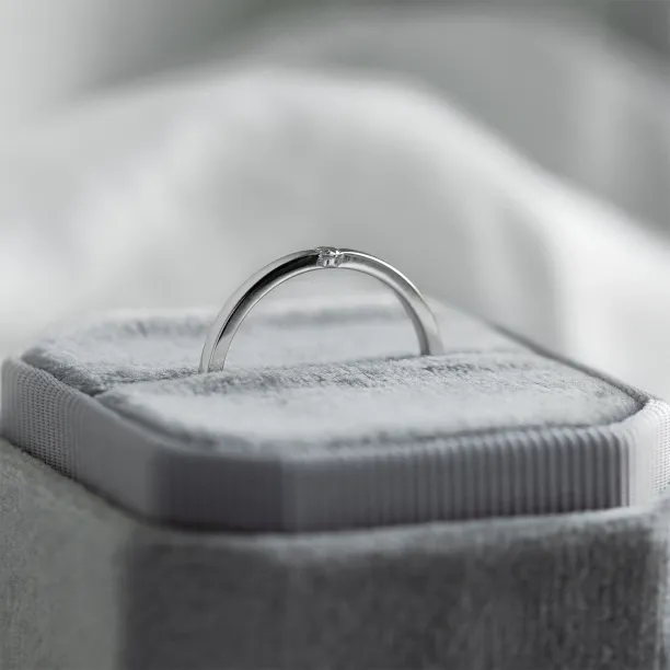 Minimalistický zásnubní prsten s diamantem HAIM Image