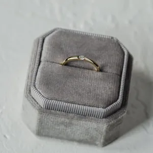 Minimalistický zásnubní prsten s diamantem HAIM Thumbnail