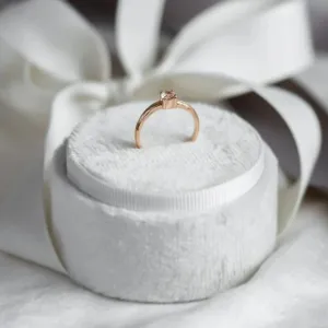 Netradiční zásnubní prsten s morganitem MORGI Thumbnail