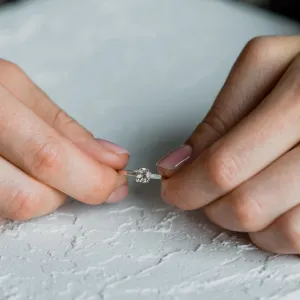 Engagement ring with morganite and diamonds GINEPRO Thumbnail