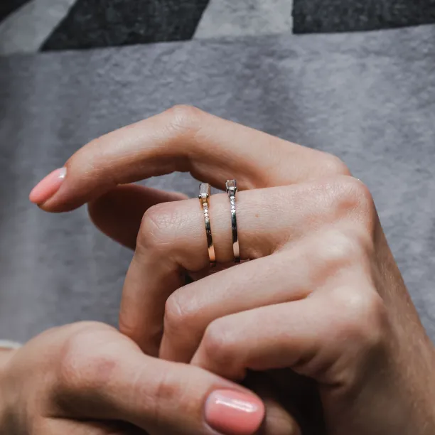 Zásnubní prsten s baguette moissanitem a diamanty CASSIA Image