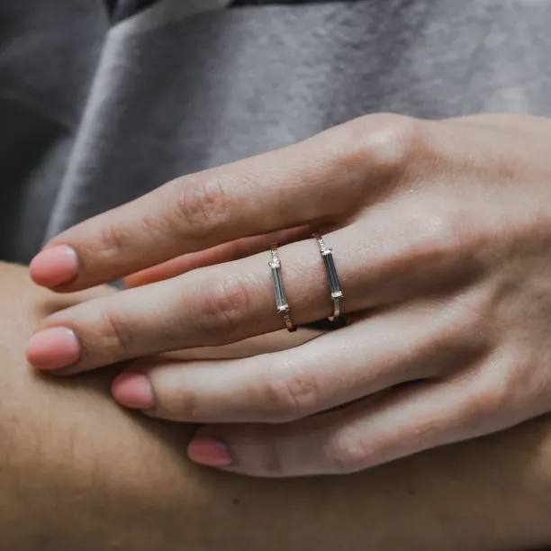 Zásnubní prsten s baguette moissanitem a diamanty CASSIA Image