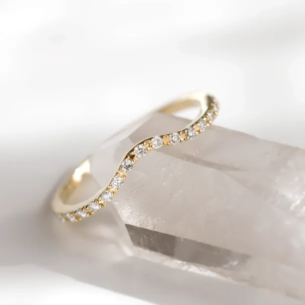 Zlatý eternity prsten s diamanty TIEROS Image