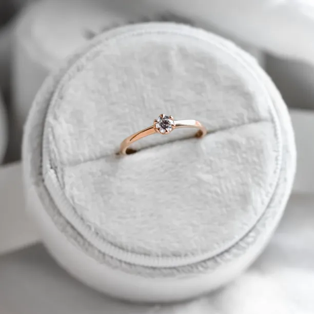 Zásnubní prsten z bílého zlata s diamantem 0.25ct FISKO  Image