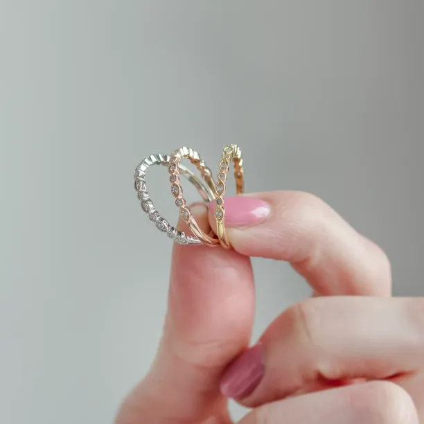 Vintage eternity prsten s diamanty LATVIA Image