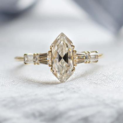 Co je moissanit a jak se liší od diamantu?
