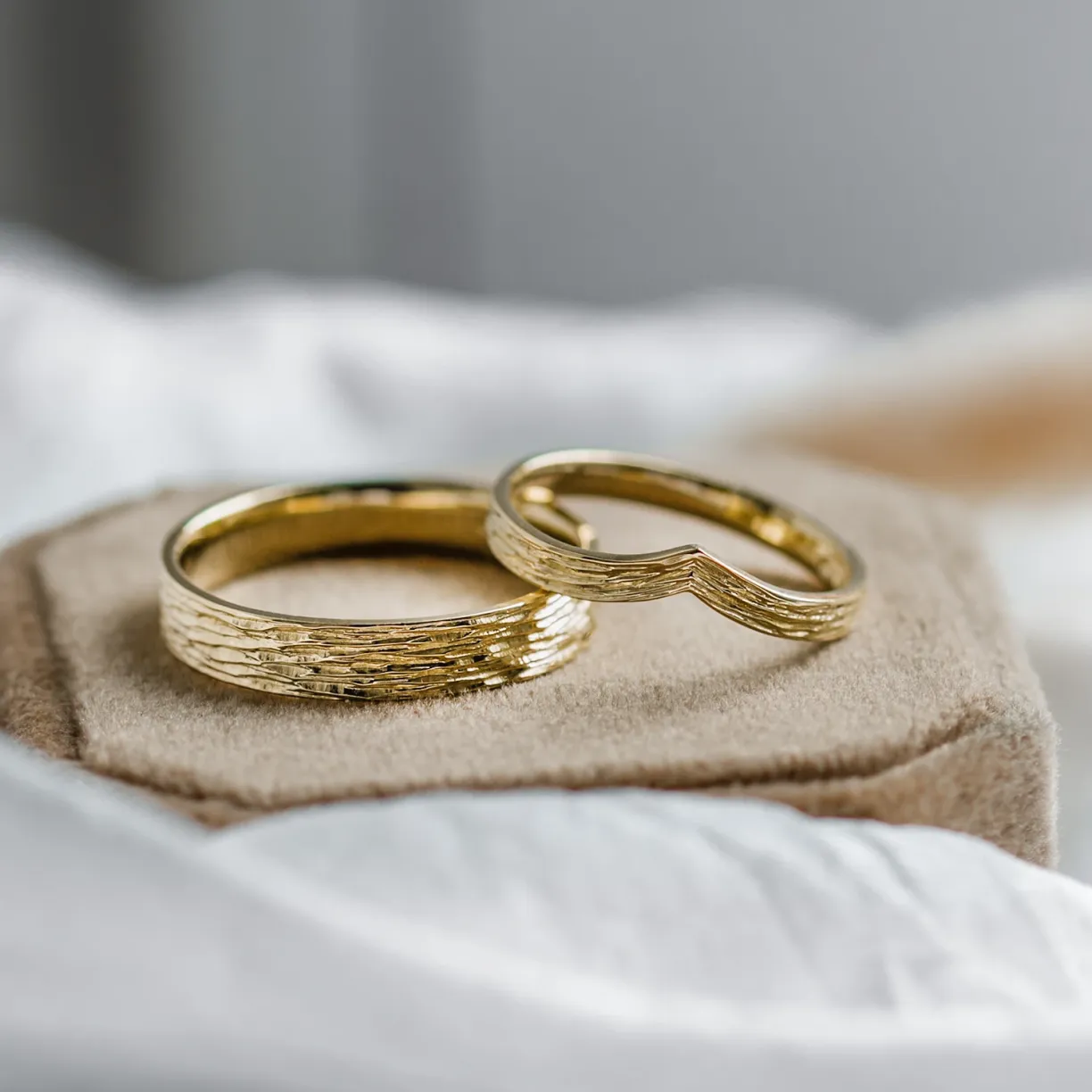 natural wedding rings