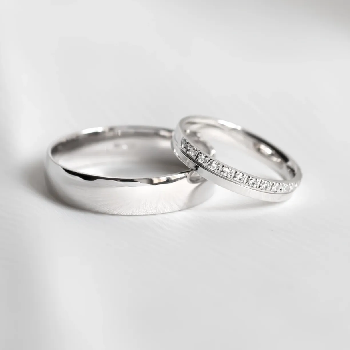 diamond_gold_rings