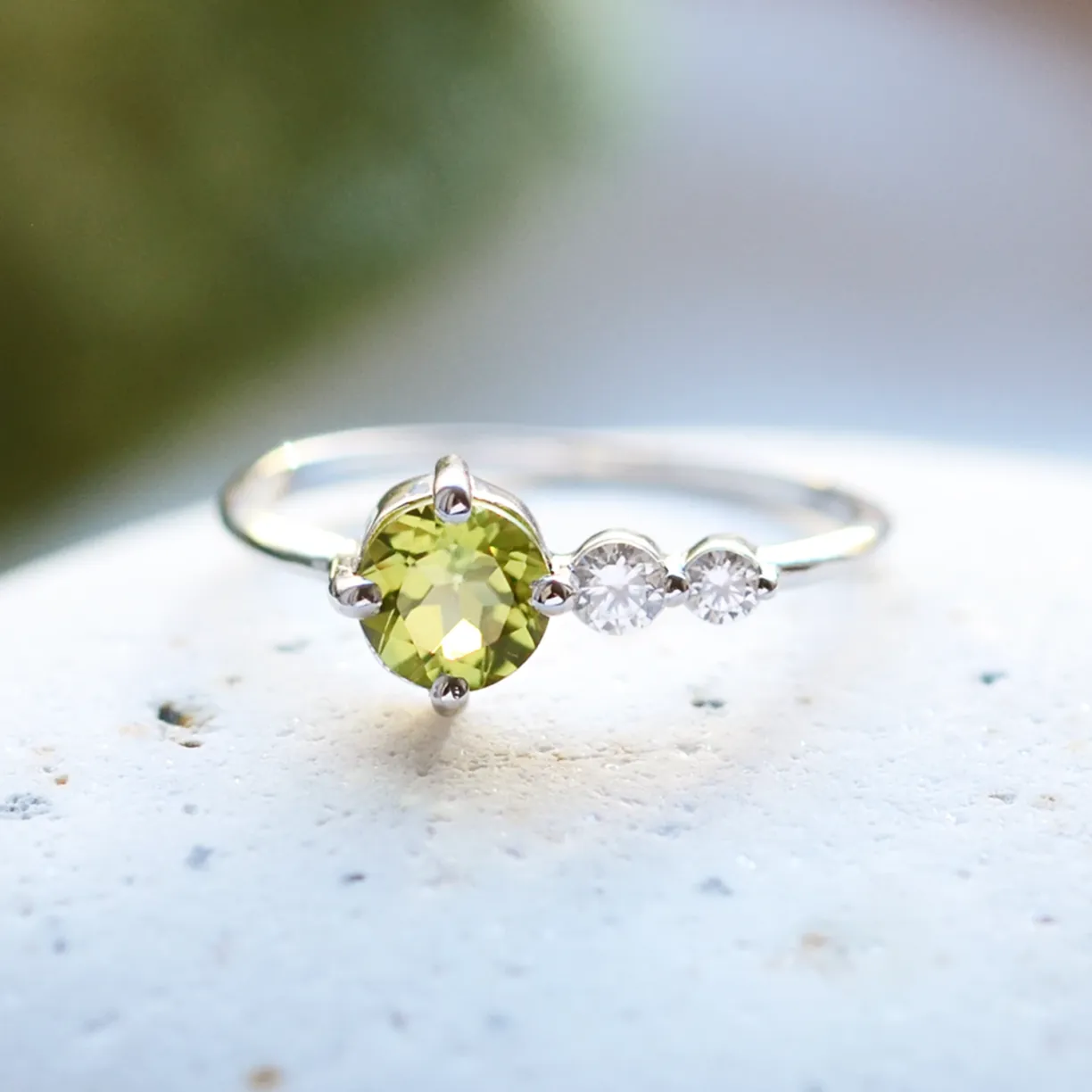 ring with peridot