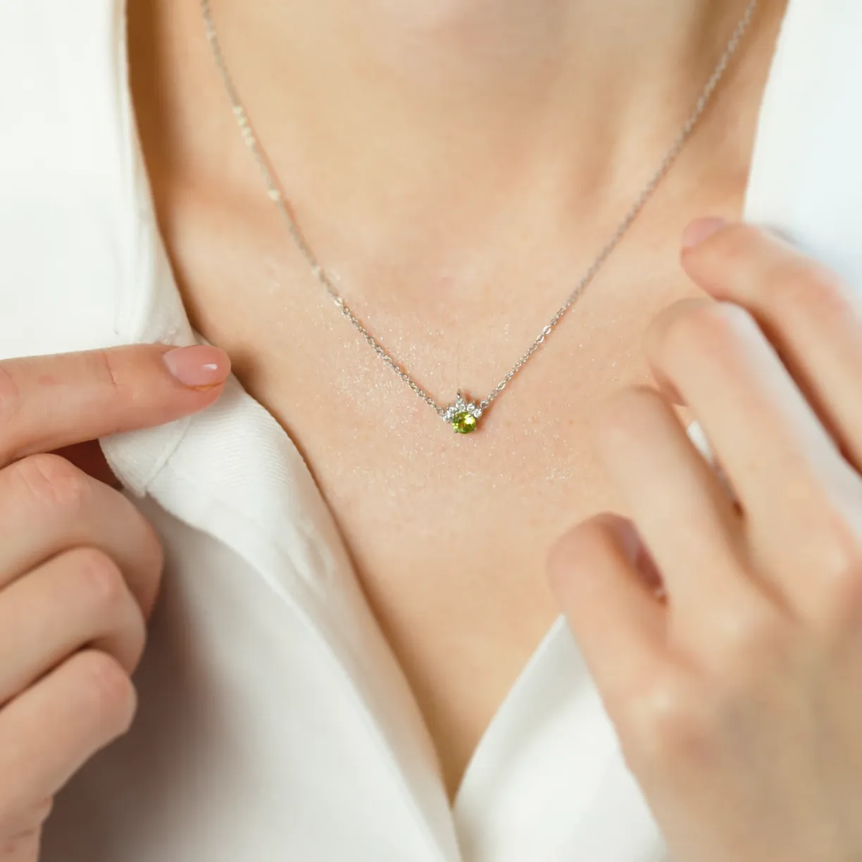 necklace with peridot
