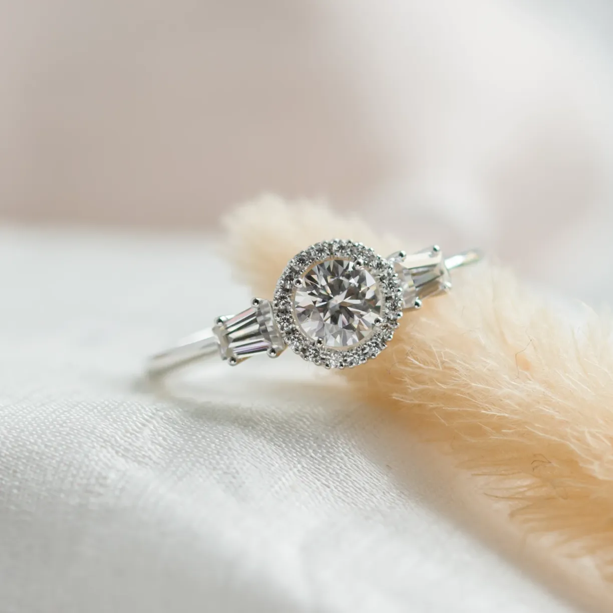 oval_moissanite_ring
