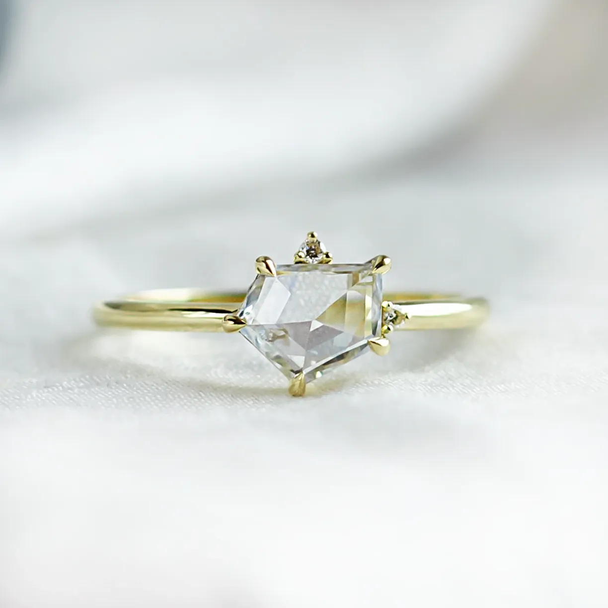 sapphire_ring