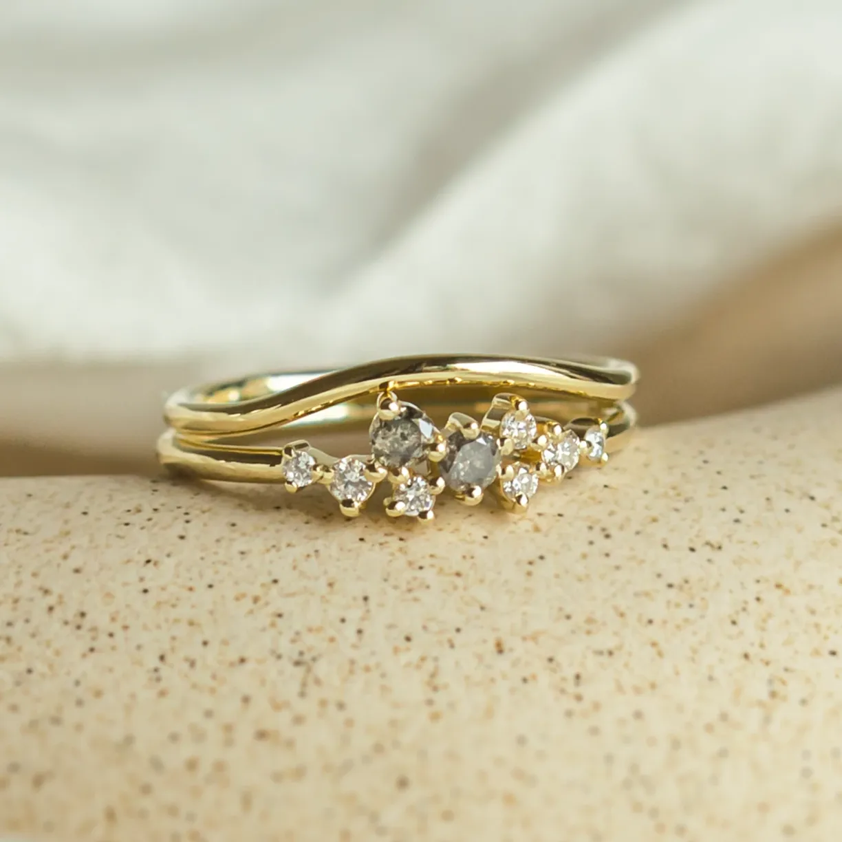 Custom engagement set Mialis
