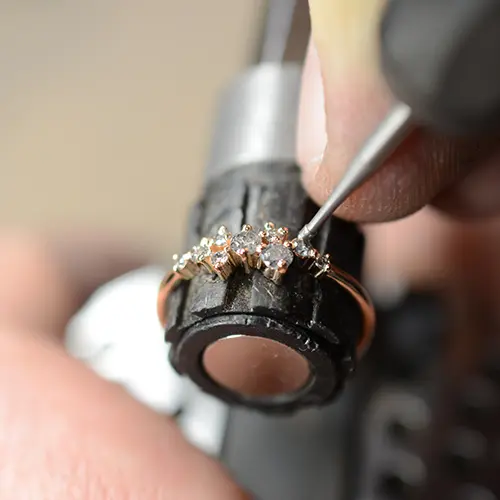 Custom jewellery Mialis