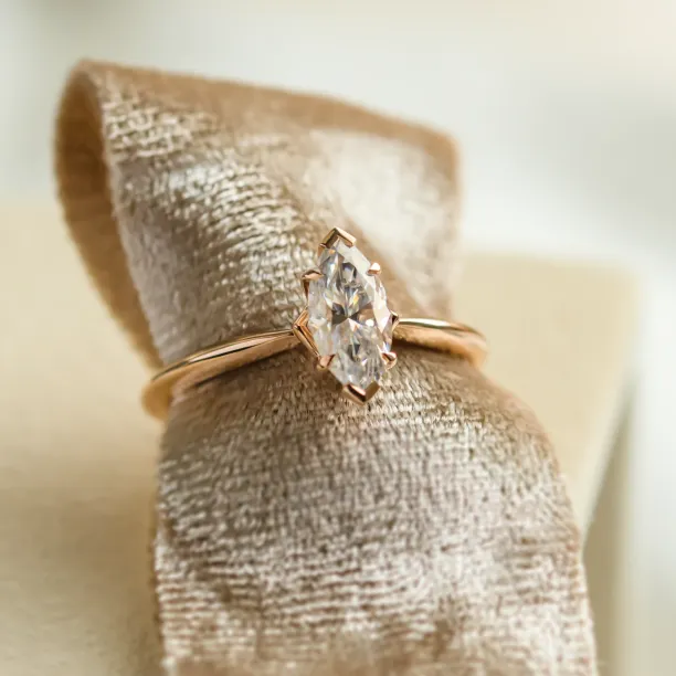 Christmas jewelry with colored gemstones